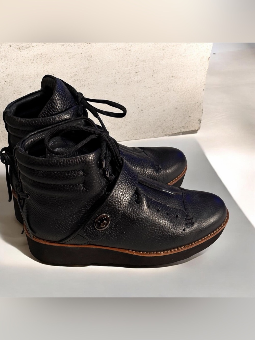 Black Leather Women's Lace-Up Ankle Boots